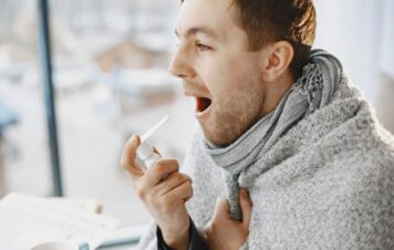 Wirusowe zapalenie gardła – ile trwa i jak je leczyć?