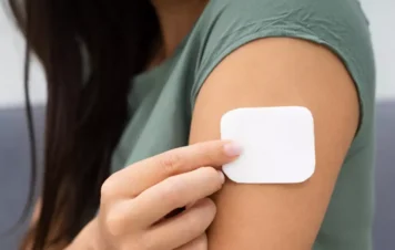 Jak działają plastry antykoncepcyjne? Jaka jest ich skuteczność i jak je stosować?