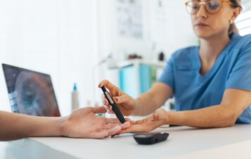 Kwasica ketonowa - przyczyny i objawy, sposoby leczenia